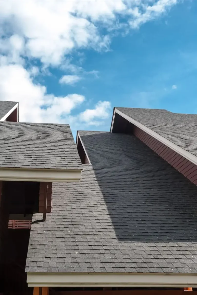 Shingle roof on a contemporary home